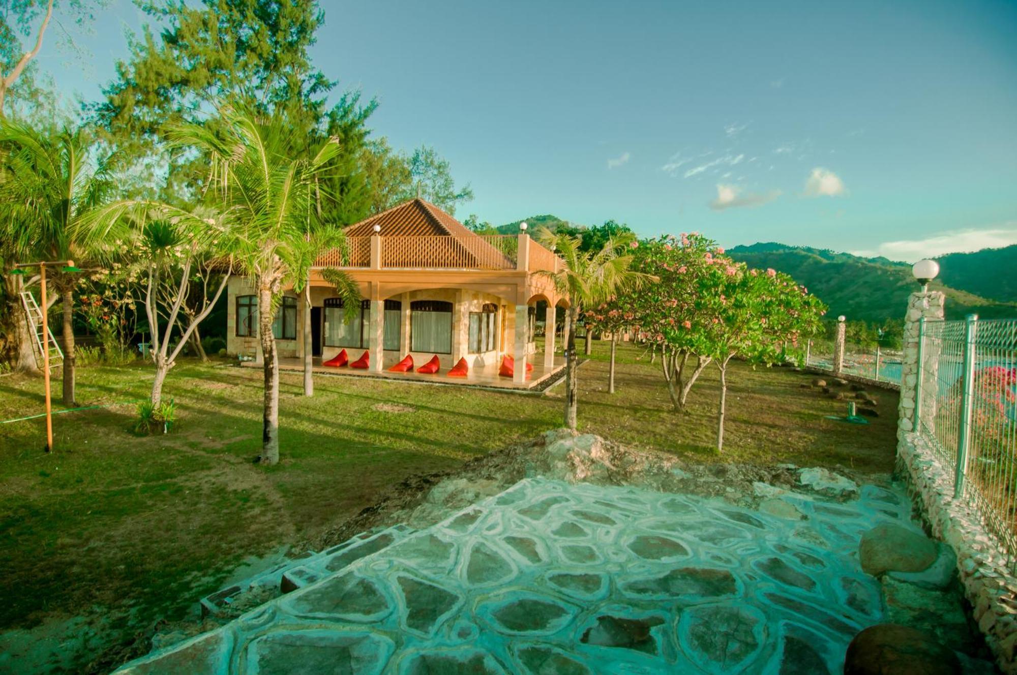 Gili View By Maza Villa Teluknarat Exterior photo