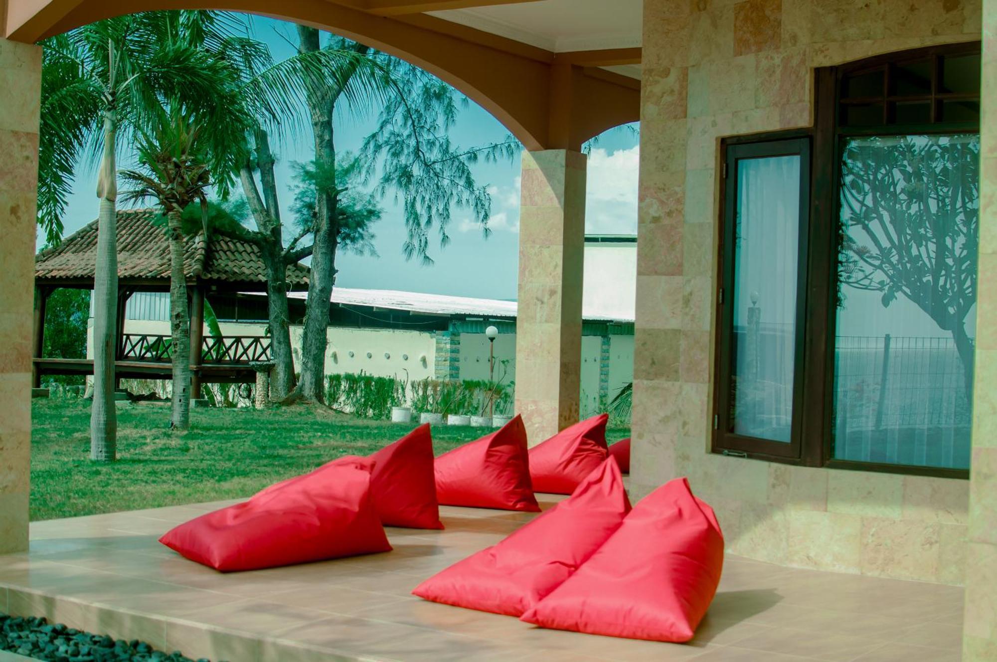 Gili View By Maza Villa Teluknarat Exterior photo